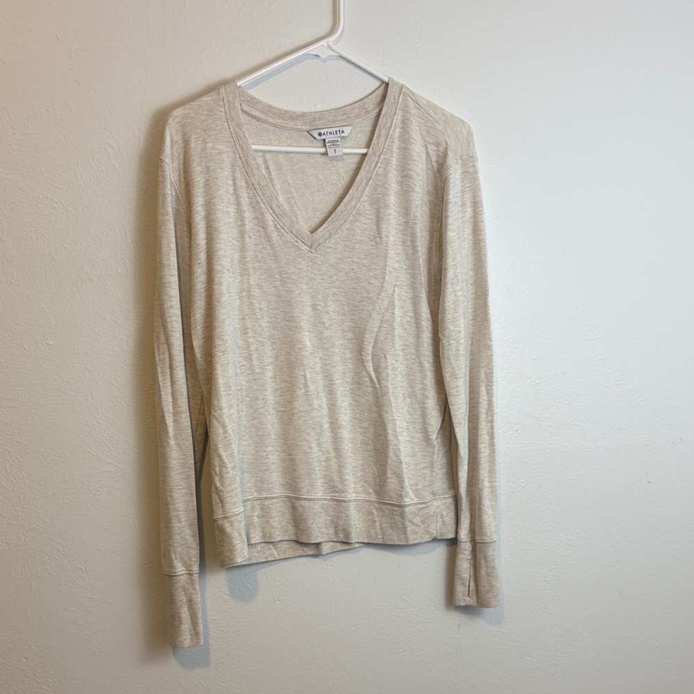 Athleta Cream Long Sleeve V-Neck Top